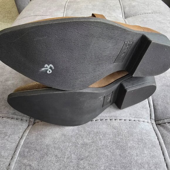 NEW me Too Women's Cowgirl Style Short Booties Size 6M - Picture 6 of 8